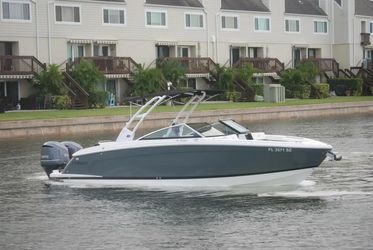 28' Cobalt 2021 Yacht For Sale